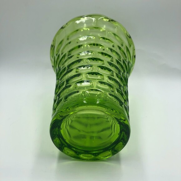 Vintage Green Glass Textured Scalloped Edge Flower Floral Tabletop Vase - Picture 8 of 12